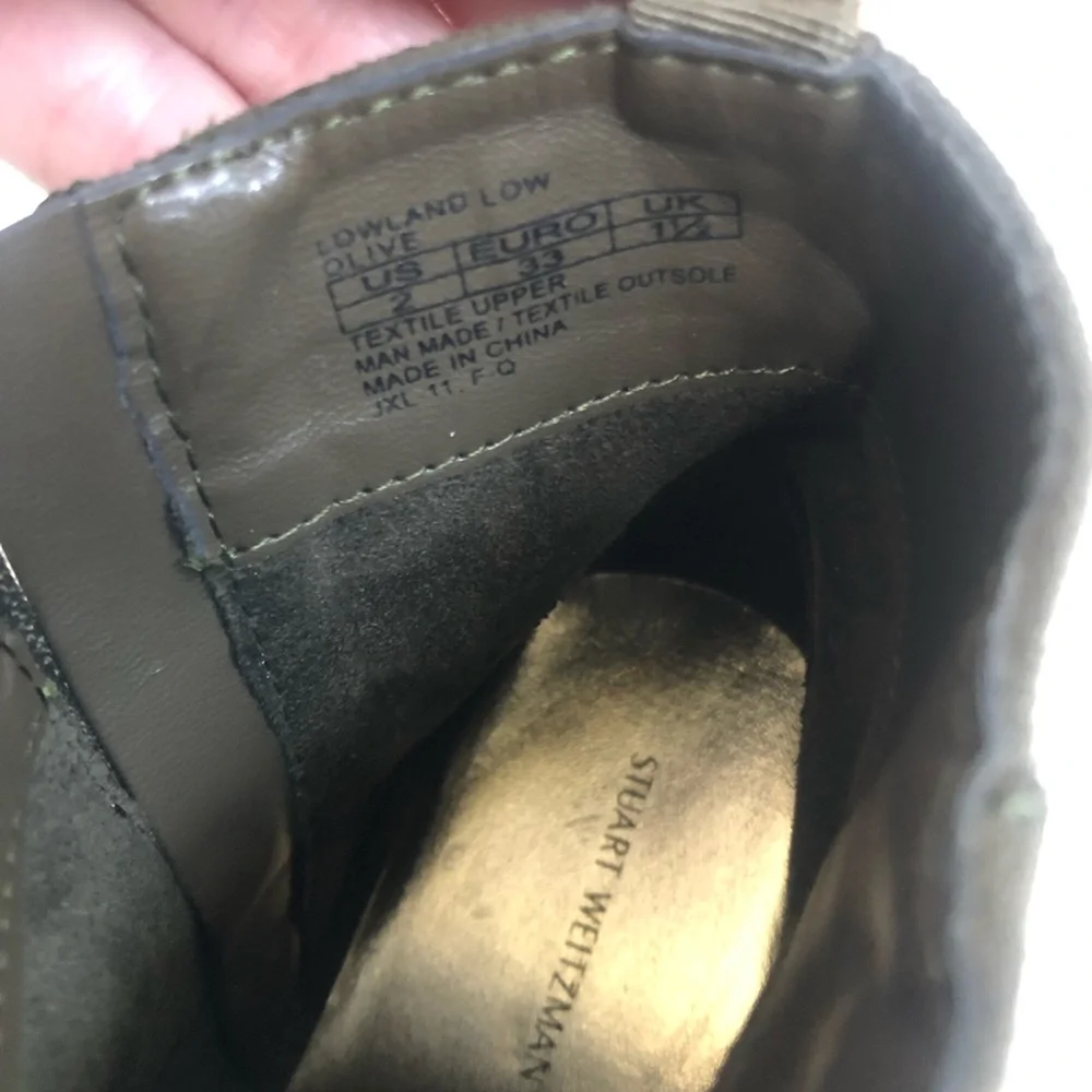 Stuart Weitzman Girls Olive Lowland Low Suede Ankle Bootie Size 2